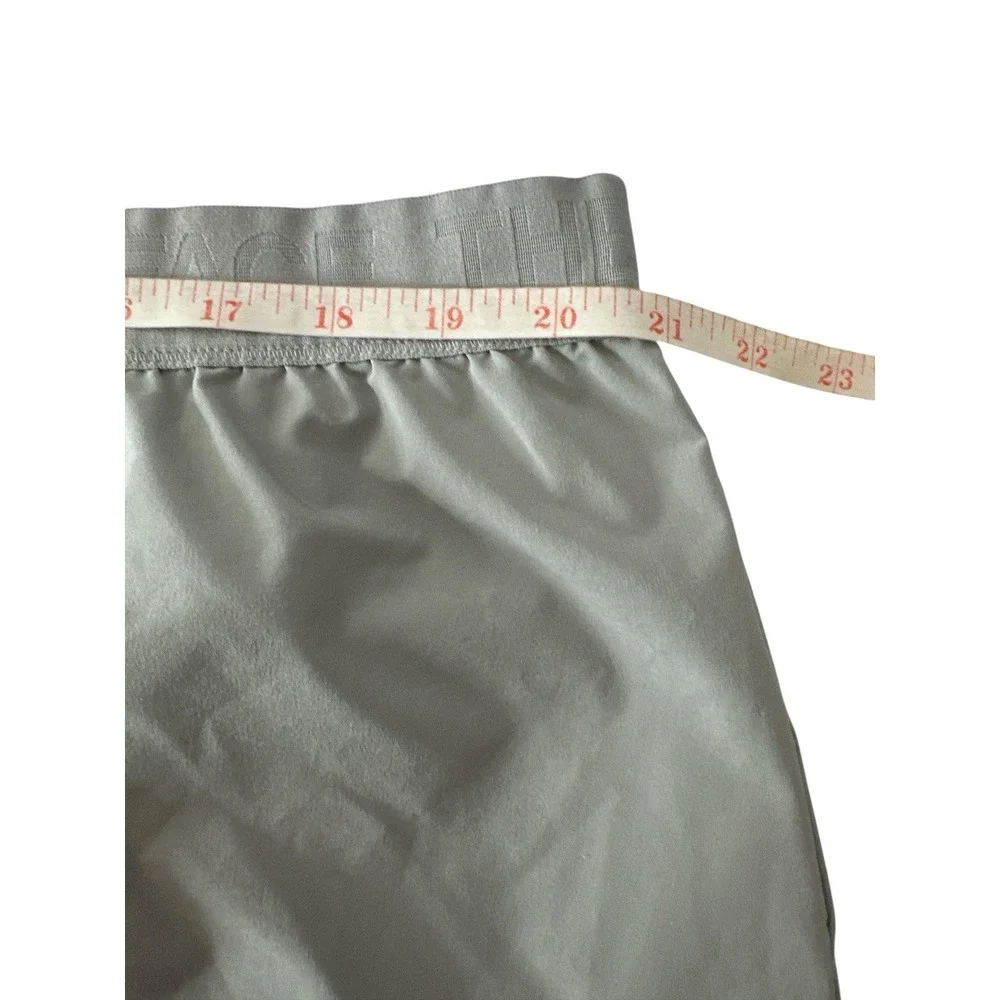 The North Face Short Mens Gray Elevation Size 2XL Athleisure‎ Stretch Outdoor